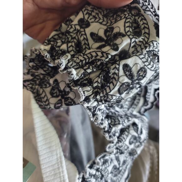 Anthropologie Ruffle-Sleeve Black & White Eyelet Top - New - 1X - Picture 6 of 7